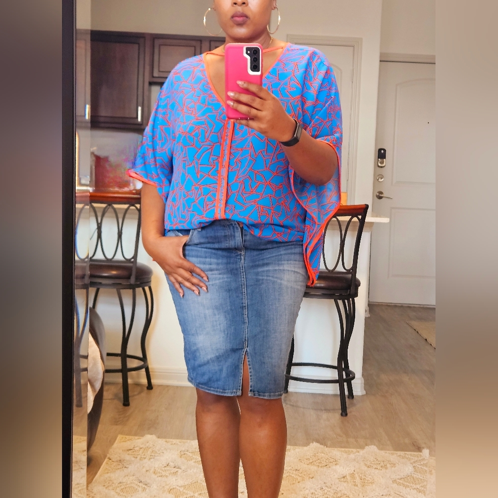 Beautiful Flowy & Vibrant Kaftan Blouse